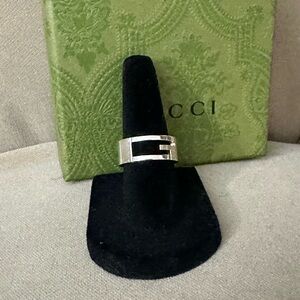 New Gucci G Logo Sterling Silver Statement Ring Unisex Authentic